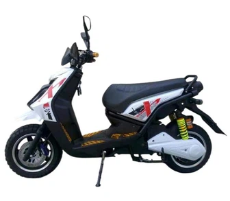 Divatos elektromos robogó